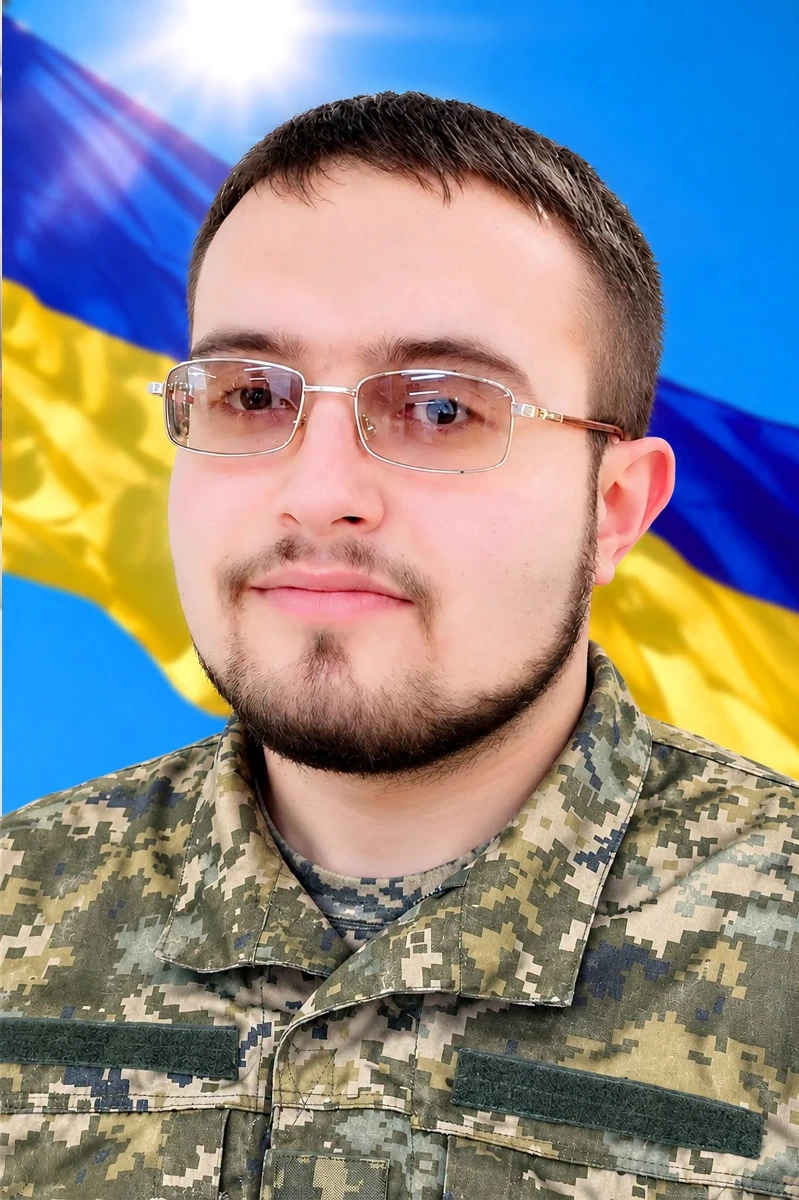 Рік вважався безвісти зниклим: Шосткинська громада попрощалася з Героєм Олександром Жидковим