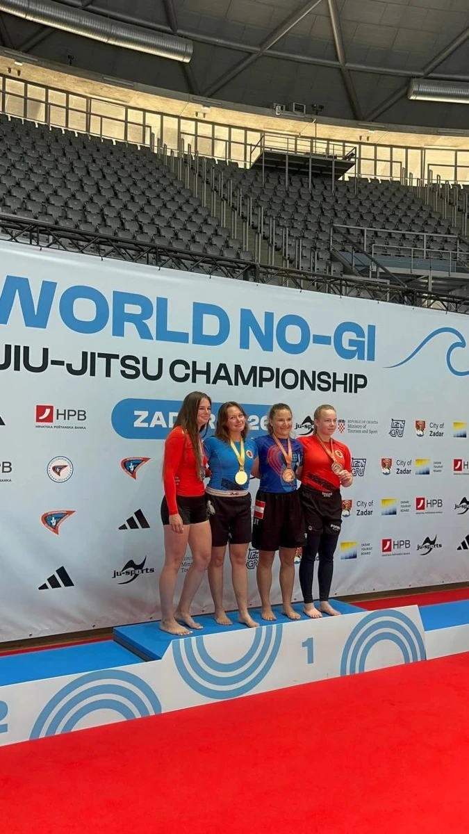 «Борюся і кайфую від цього»: шосткинка Валерія Нешкова стала чемпіонкою світу з джиу-джитсу