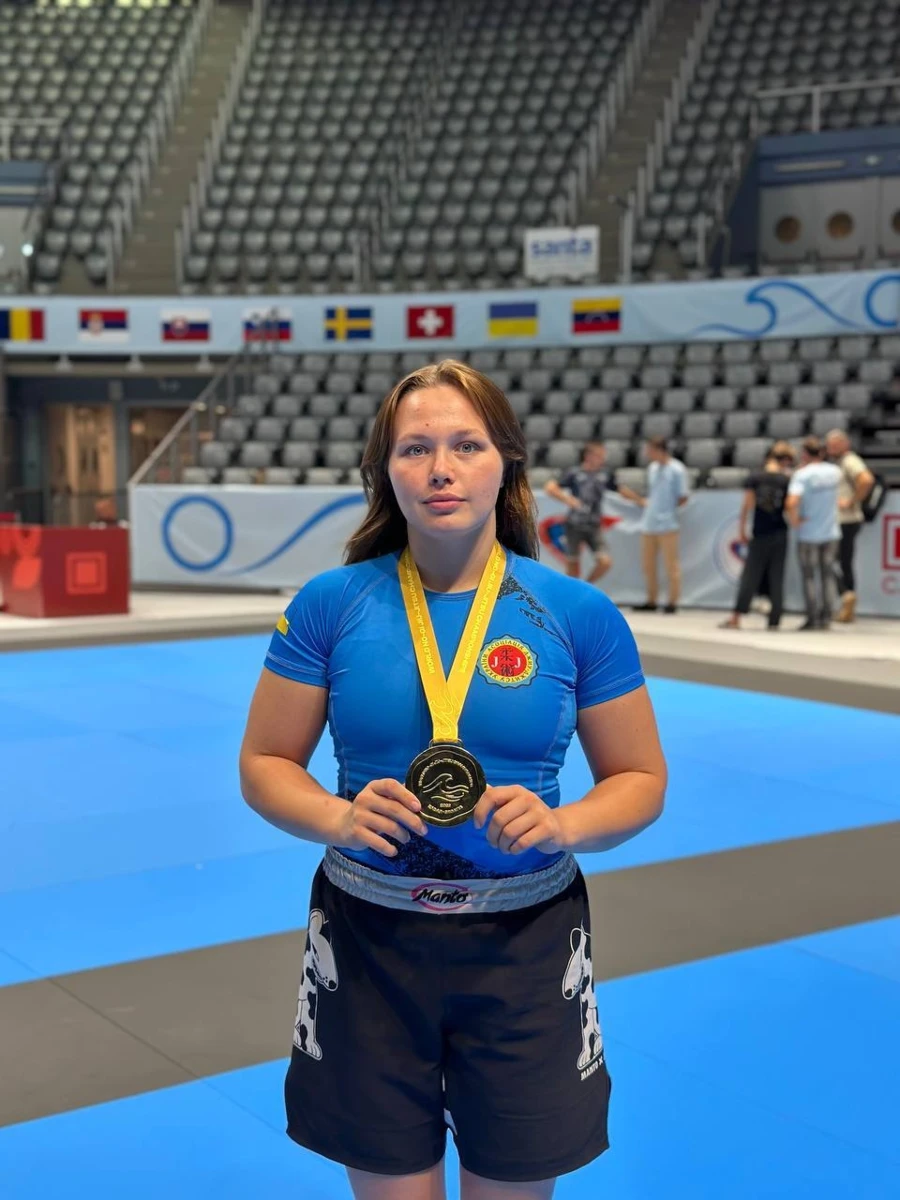 «Борюся і кайфую від цього»: шосткинка Валерія Нешкова стала чемпіонкою світу з джиу-джитсу