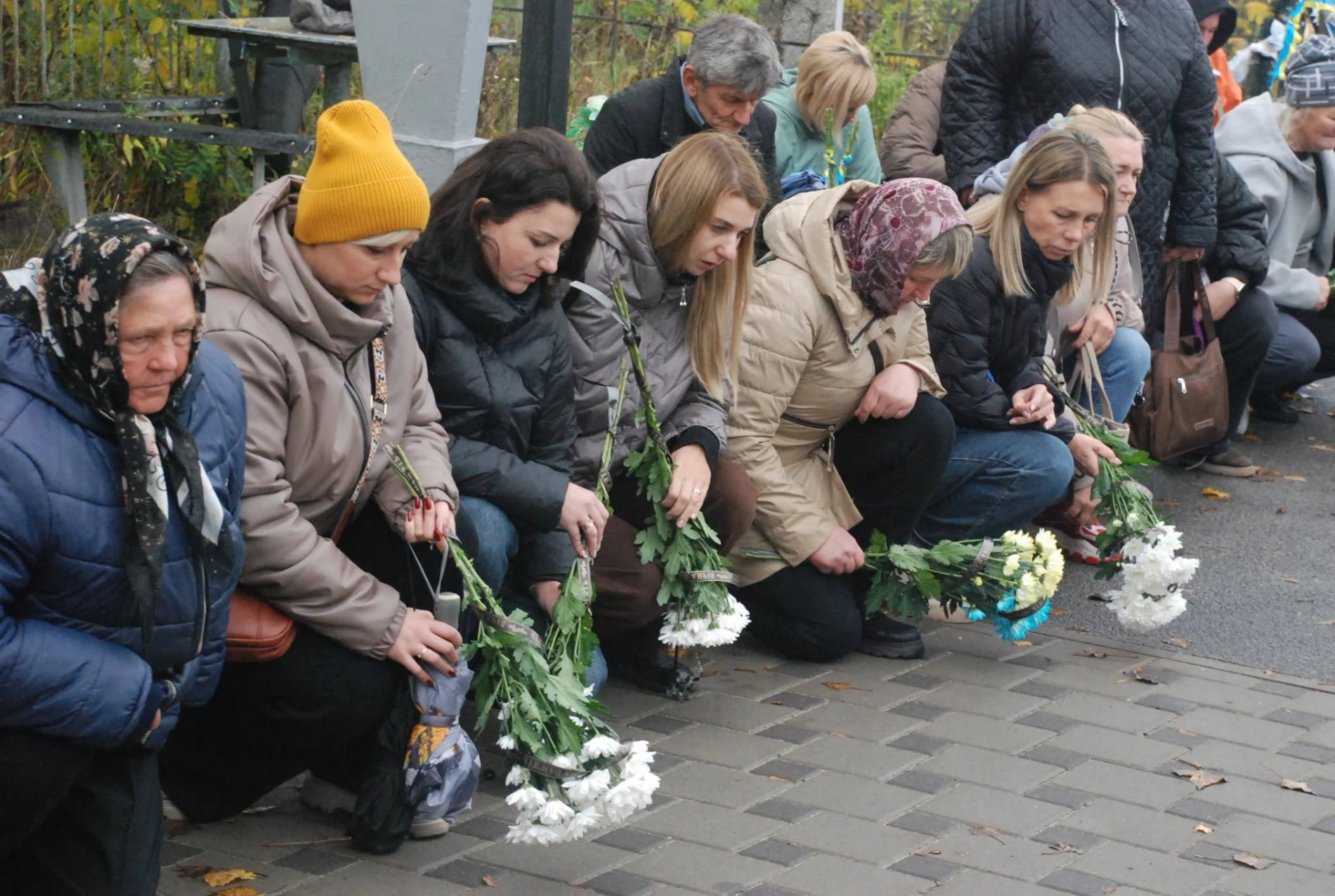 Шосткинська громада провела в останній путь кулеметника з позивним «Вітя»