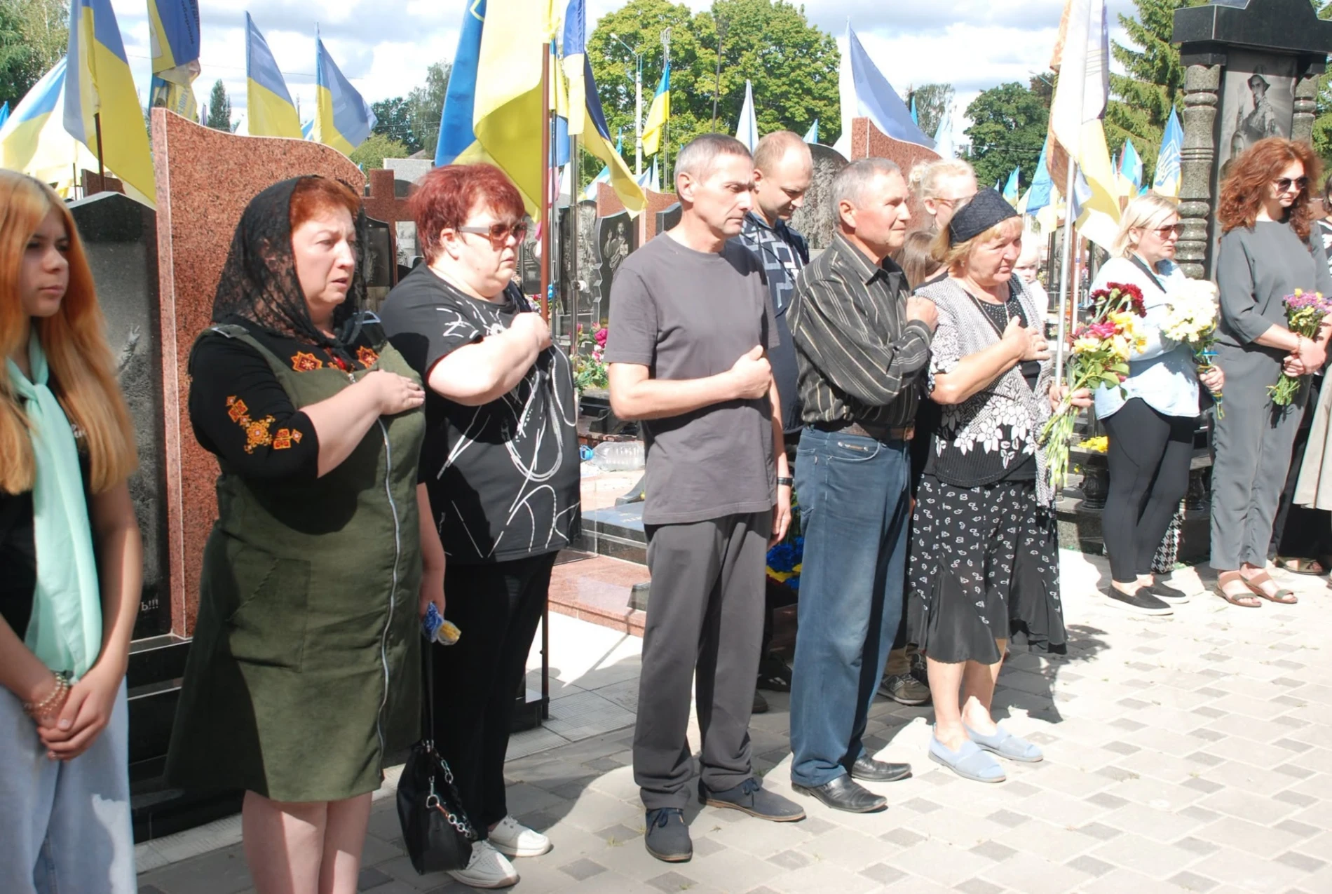 Рік вважався безвісти зниклим: Шосткинська громада попрощалася з Героєм Олександром Жидковим