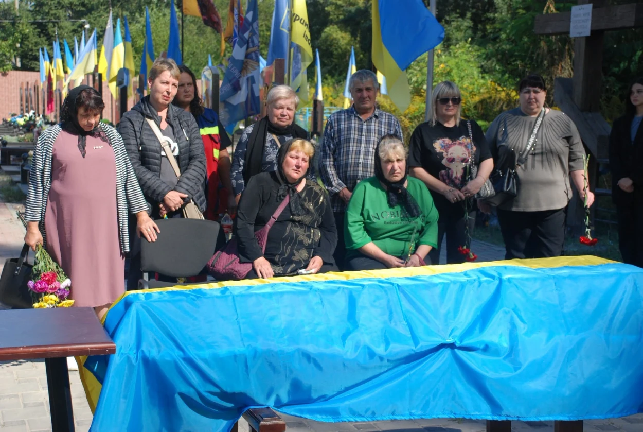 Шостка у жалобі: громада попрощалася з 21-річним десантником Савелієм Сиденком