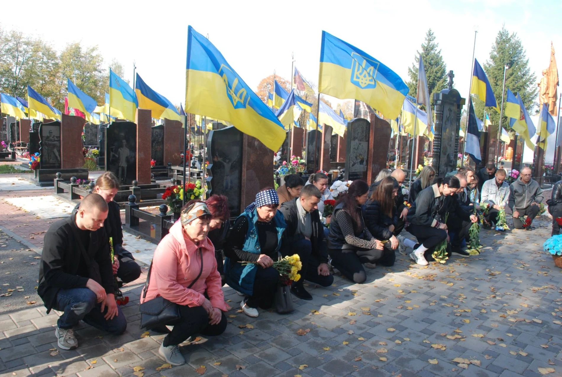 Накрив собою відхід побратимів під Бахмутом: Шосткинська громада попрощалася з розвідником