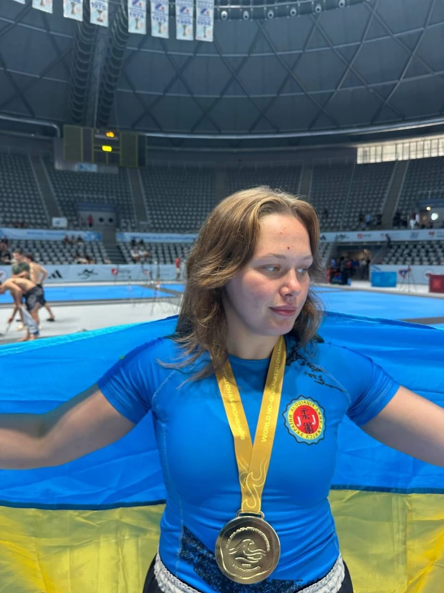 «Борюся і кайфую від цього»: шосткинка Валерія Нешкова стала чемпіонкою світу з джиу-джитсу
