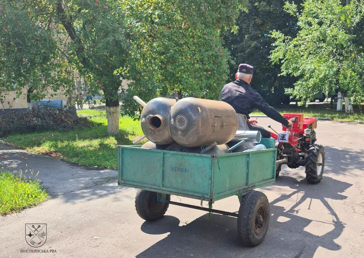 Їхав за 17 тисяч кілометрів: чому новозеландський екс-полковник знову прибув на Шосткинщину
