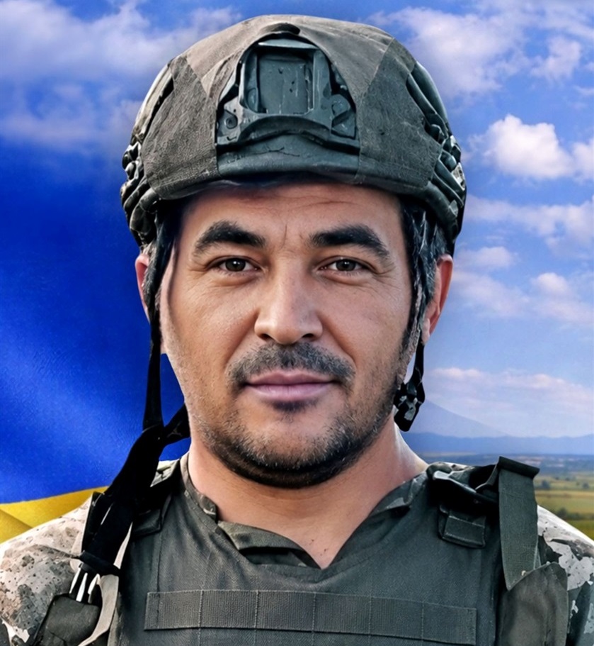 Повернувся на щиті через півтора року невідомості: Шостка попрощалася з гранатометником «Беком»
