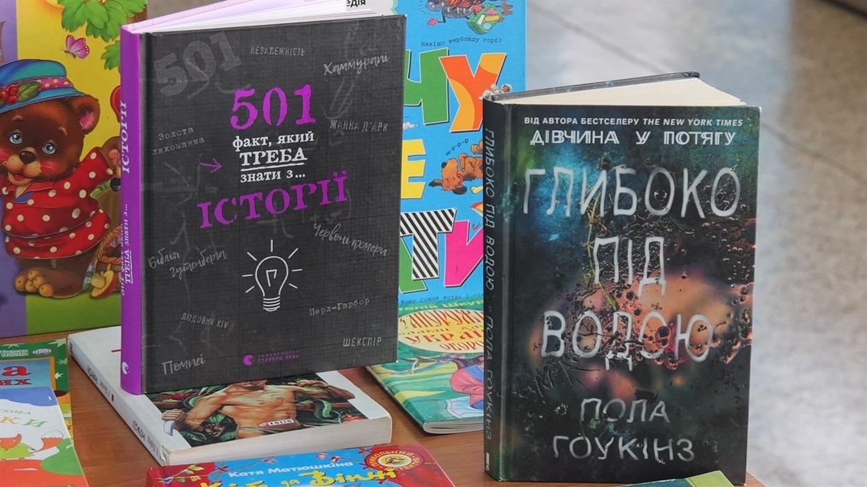 Відродження з попелу: Шосткинська громада збирає нову бібліотеку після ворожої атаки