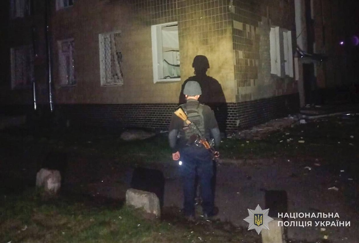 Удар по центру Шостки: пошкоджений міськвиконком та щонайменше 6 багатоповерхівок