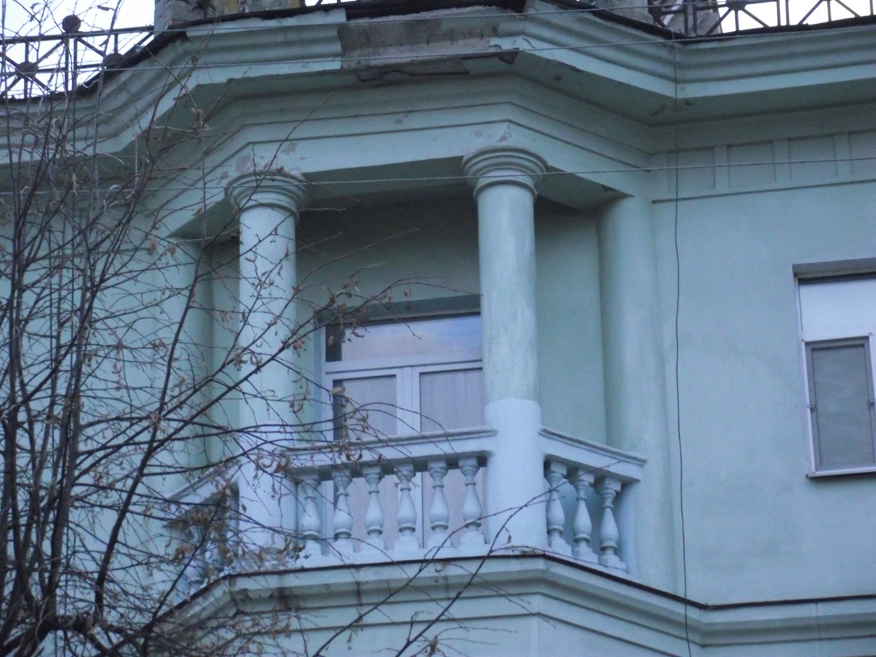 Приємно, коли власник квартири зберіг автентичний вигляд балкону