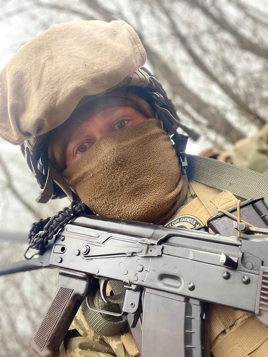 "Працюємо. Все буде Україна. Вірте в ЗСУ!", підпис під фото на сторінці у Фейсбук
