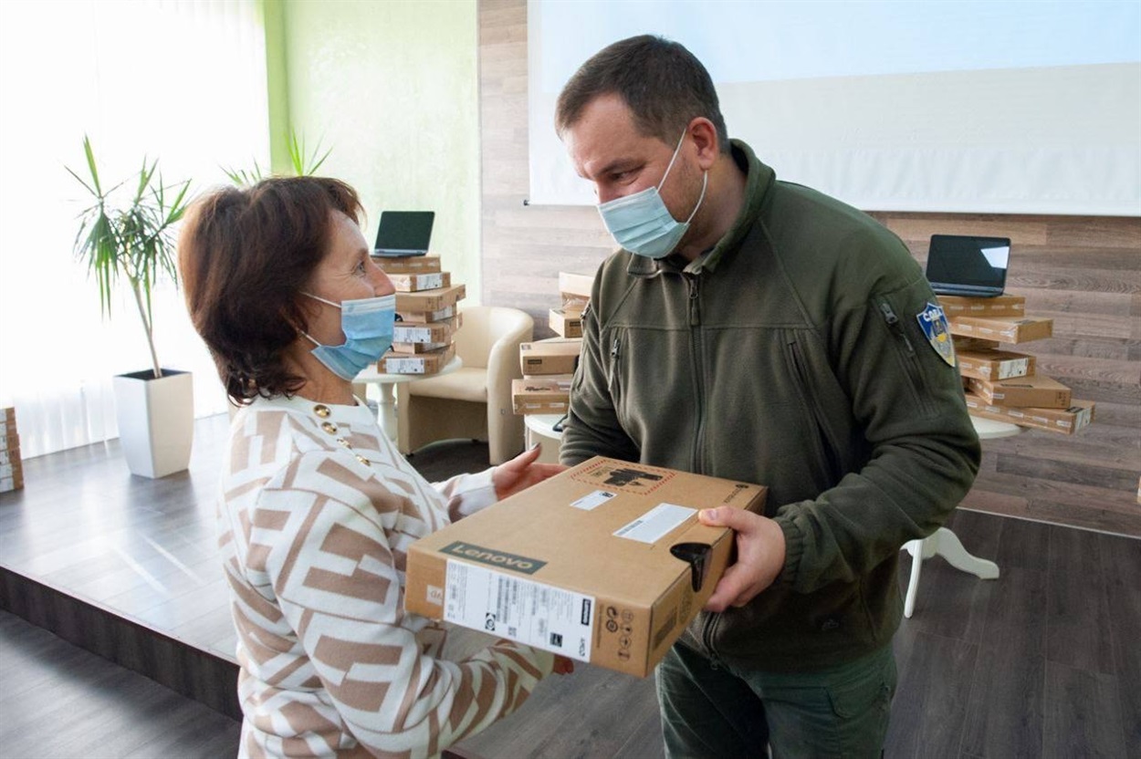 ноутбуки для освітян