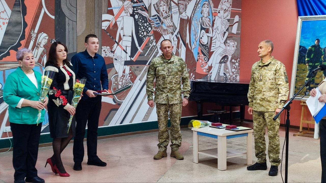 Назавжди в строю: Шостка вшанувала пам’ять прикордонників, які загинули, захищаючи кордони України