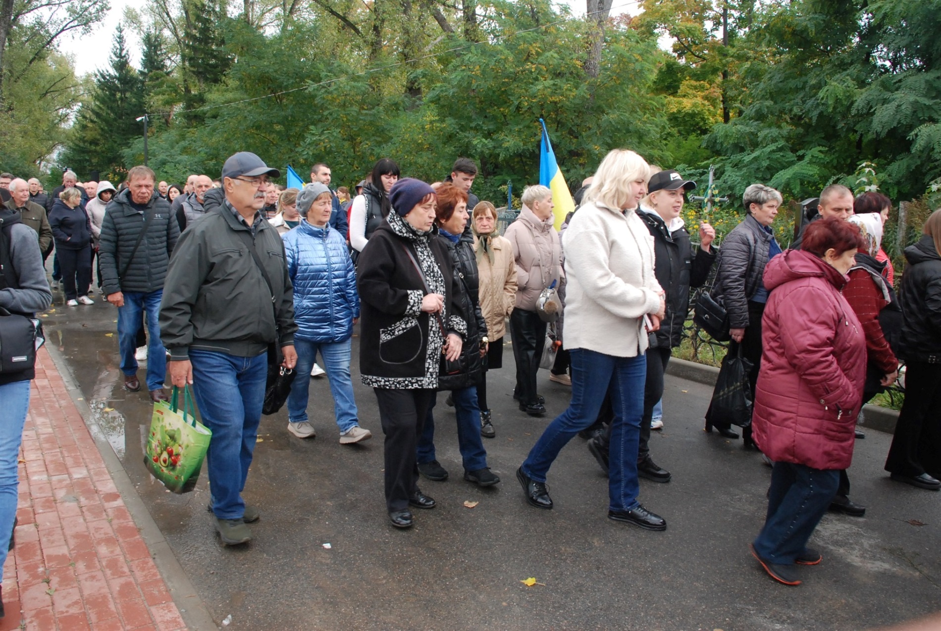 У Шостці провели в останню путь бойового медика Сергія Холопкіна
