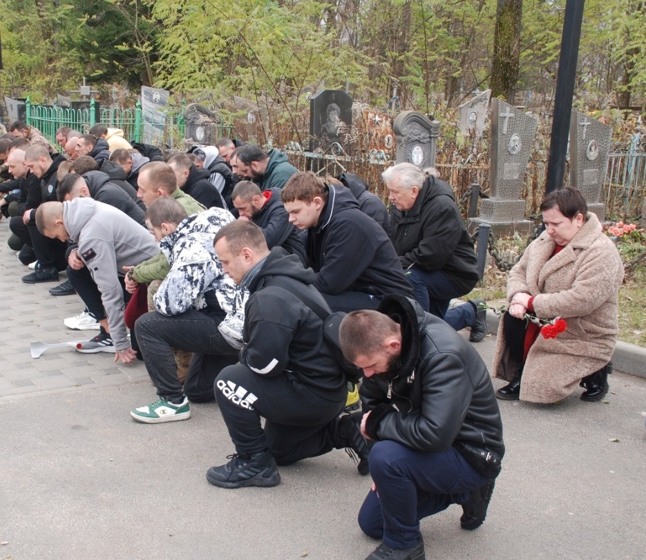 Назавжди 37... У Шостці попрощались з кулеметником легендарного штурмового підрозділу «Артан Х»