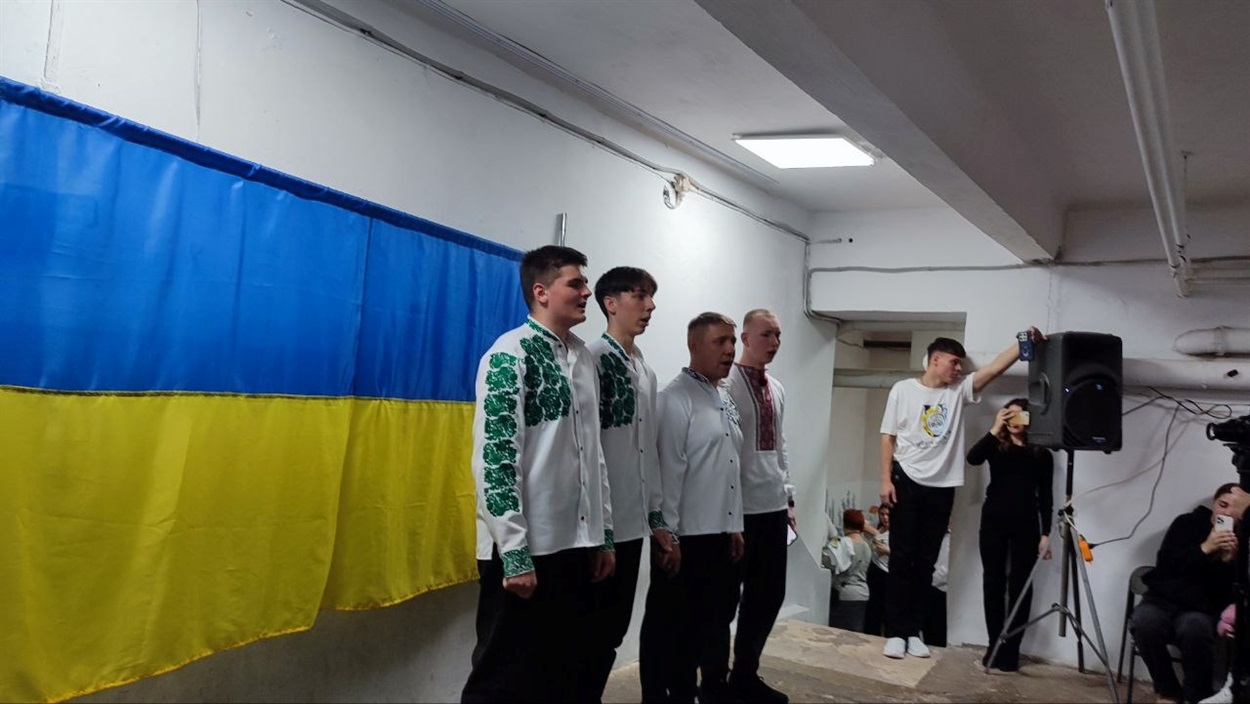 Як студенти Шостки відсвяткували своє свято у бомбосховищі