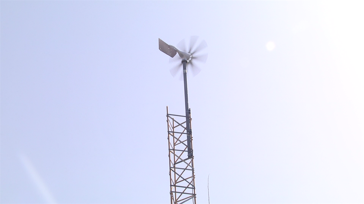 Один з вітрогенераторів В'ячеслава Медведкова