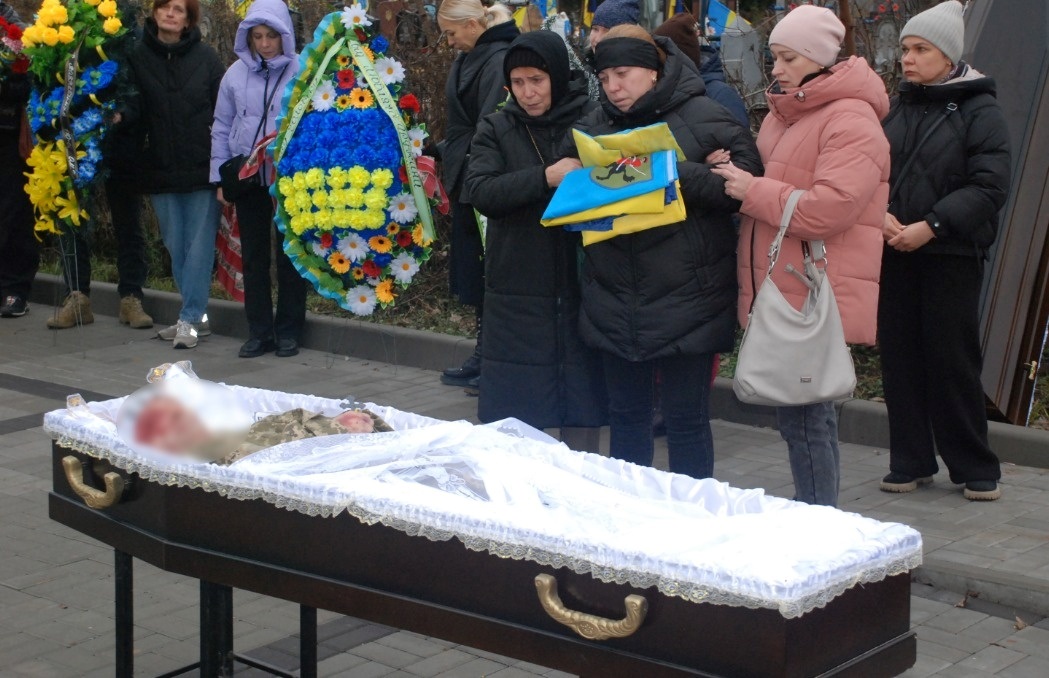 У Шостці попрощались з майстром відділення ударних безпілотних авіаційних комплексів