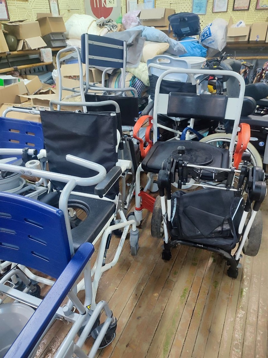 Земляки з Німеччини та фонд Helpchain передали Шостці гуманітарну допомогу