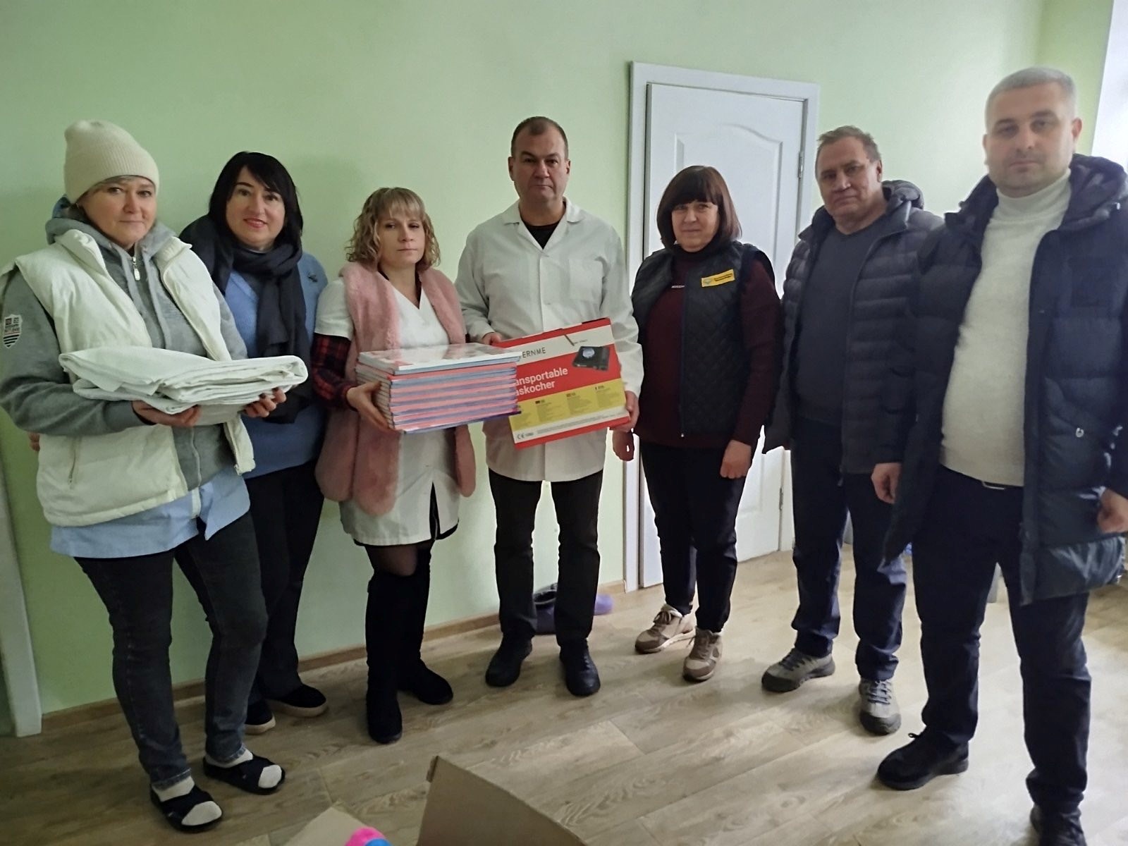 «Друга лінія фронту»: Шостка дякує волонтерам, які не опускають руки, як би важко не було