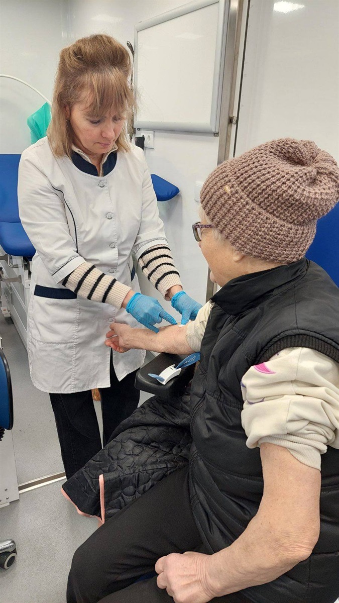 Понад 1000 жителів Шосткинської громади скористалися послугами мобільної клініки у 2025 році