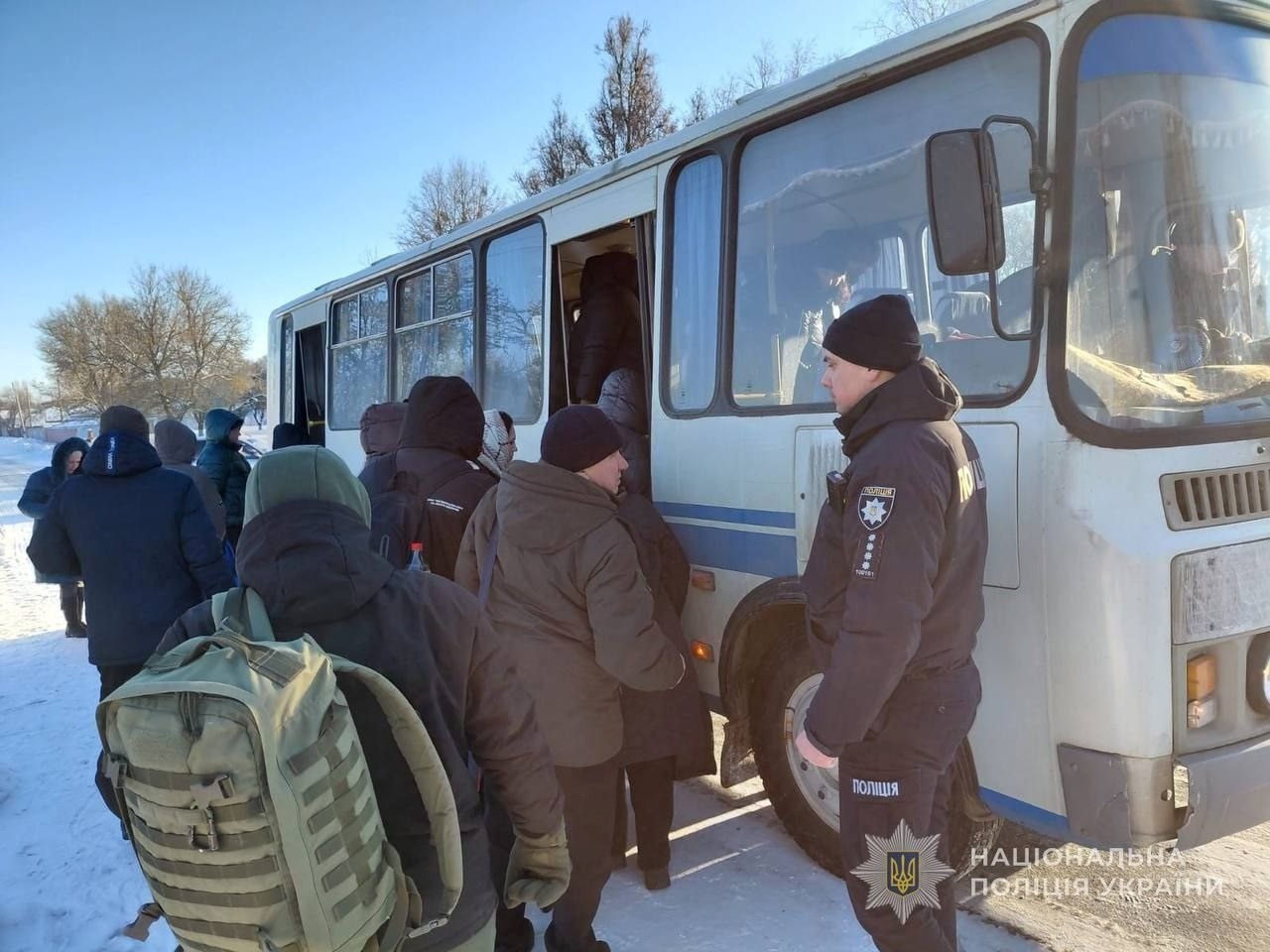 У Конотопському районі через обстріли зупинився поїзд «Шостка-Київ»: евакуйовано 260 пасажирів