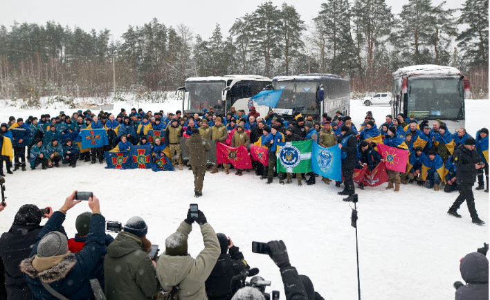 Три роки очікування: воїн 58-ї бригади повернувся до Шосткинської громади після полону