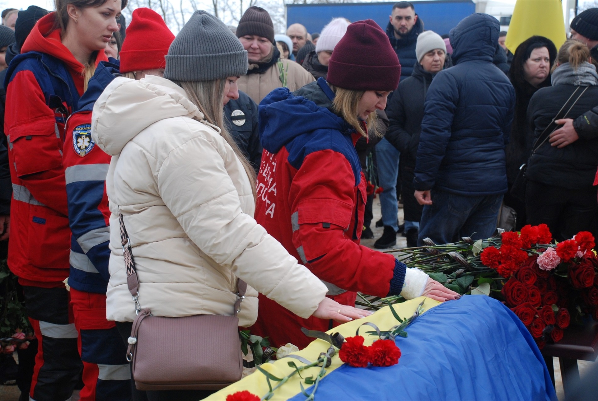Чорний день для громади: у Шостці відбулося найтрагічніше прощання на Алеї Слави