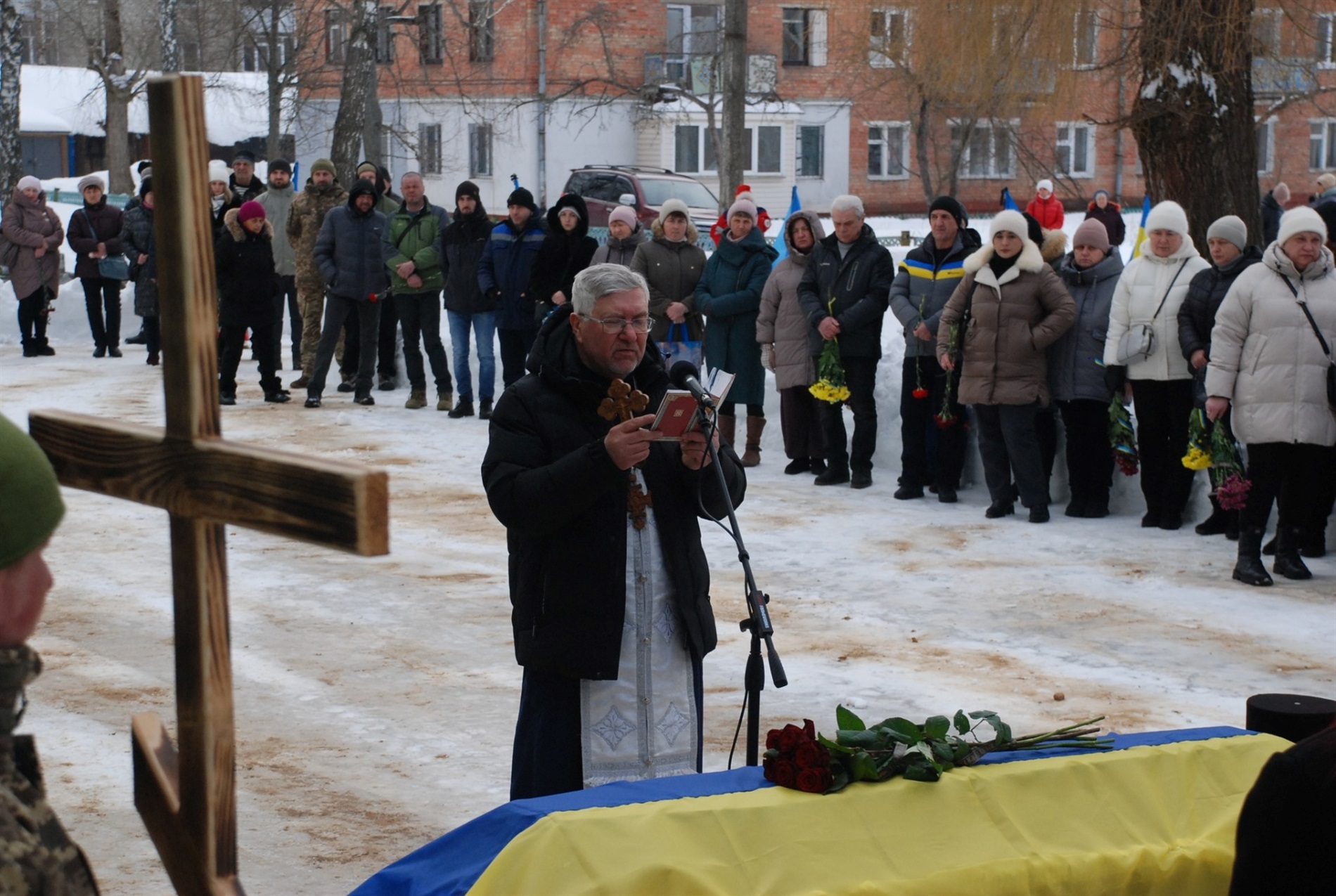 Шостка вклонилася «Ланцелоту»: громада провела в останню путь відважного командира Дмитрія Фастовця