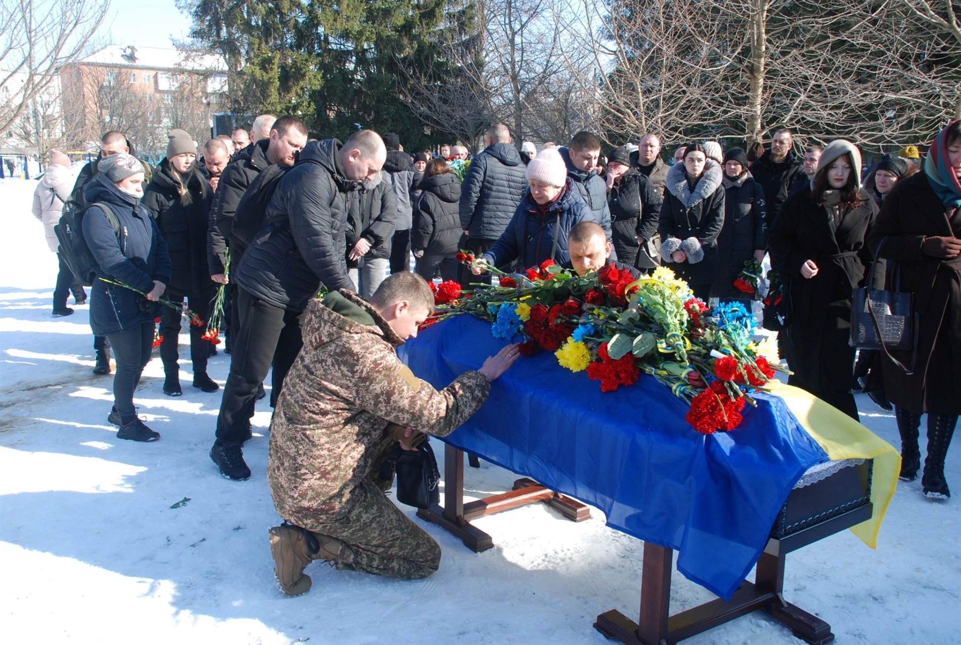 Шостка в останню путь провела свого захисника — сержанта Нацгвардії з позивним «Дукат»