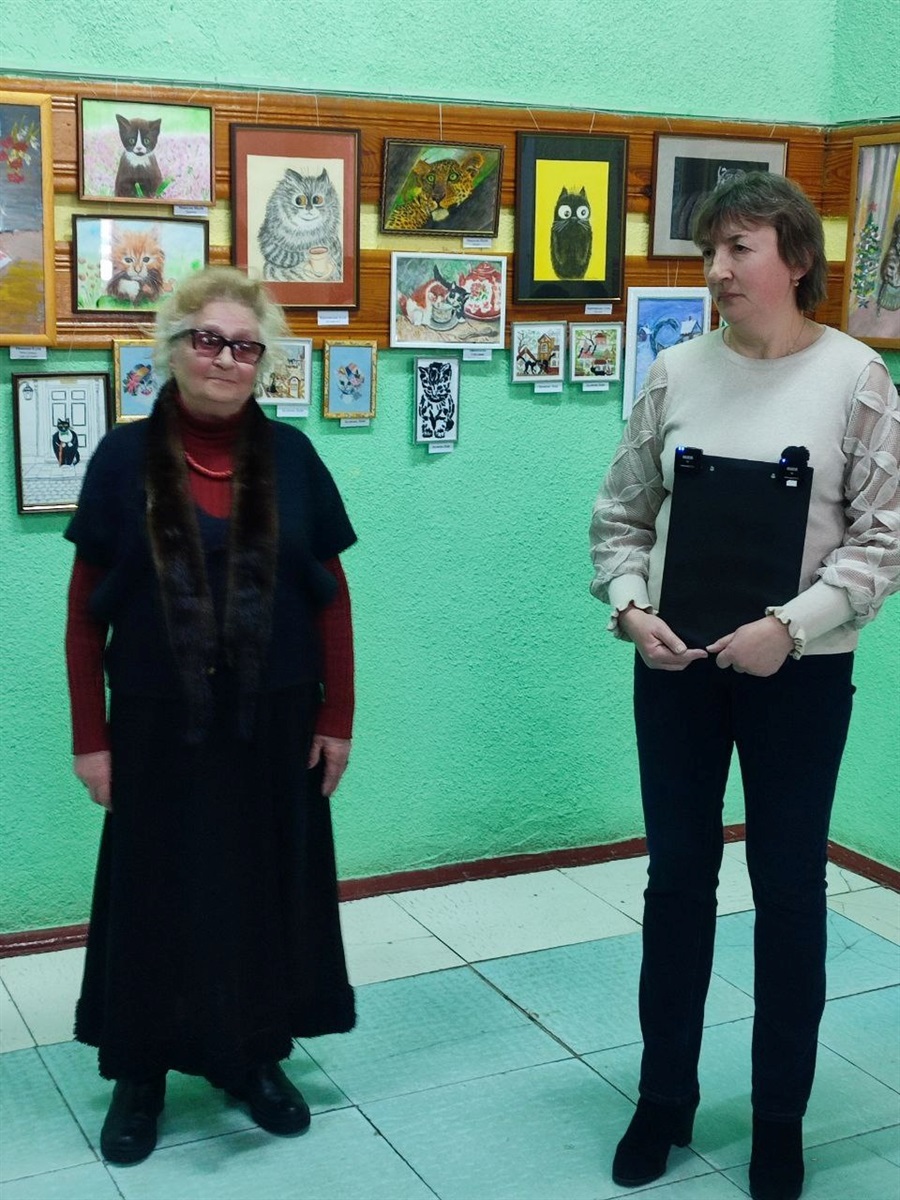 Виставка «Котоманія» зібрала 44 талановитих автори у стінах шосткинської бібліотеки