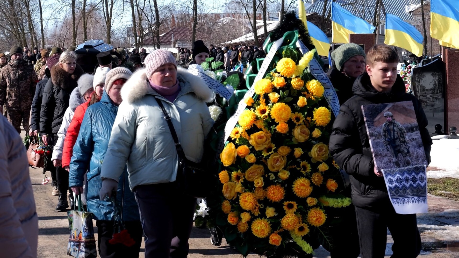 Шостка попрощалася з 23-річним офіцером ГУР Сергієм Лазненком