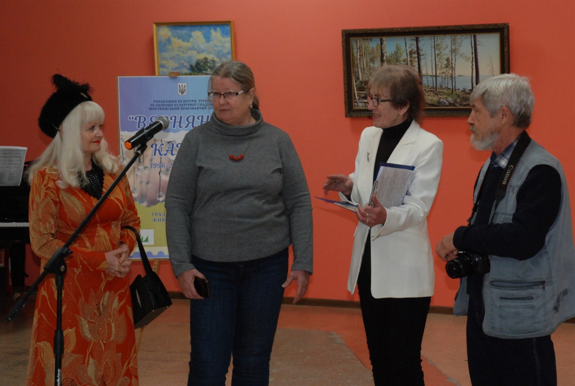 Тридцять років краси: у Шостці відкрили ювілейну виставку «Весняний капіж»