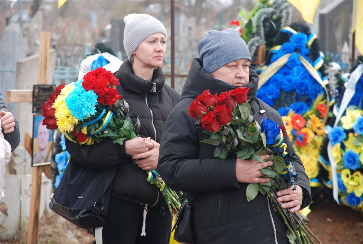 П'ять років у строю: У Шостці провели в останню путь воїна Миколу Самсонова
