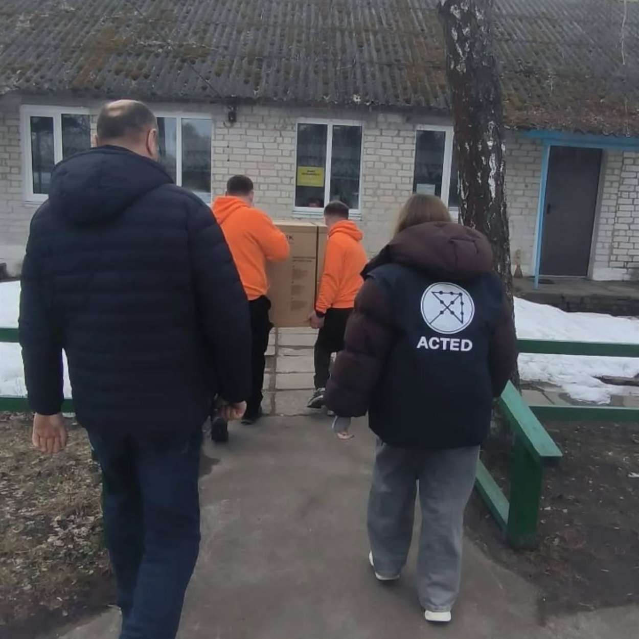 Активісти EcoBand посилили енергонезалежність сіл за допомогою систем резервного живлення