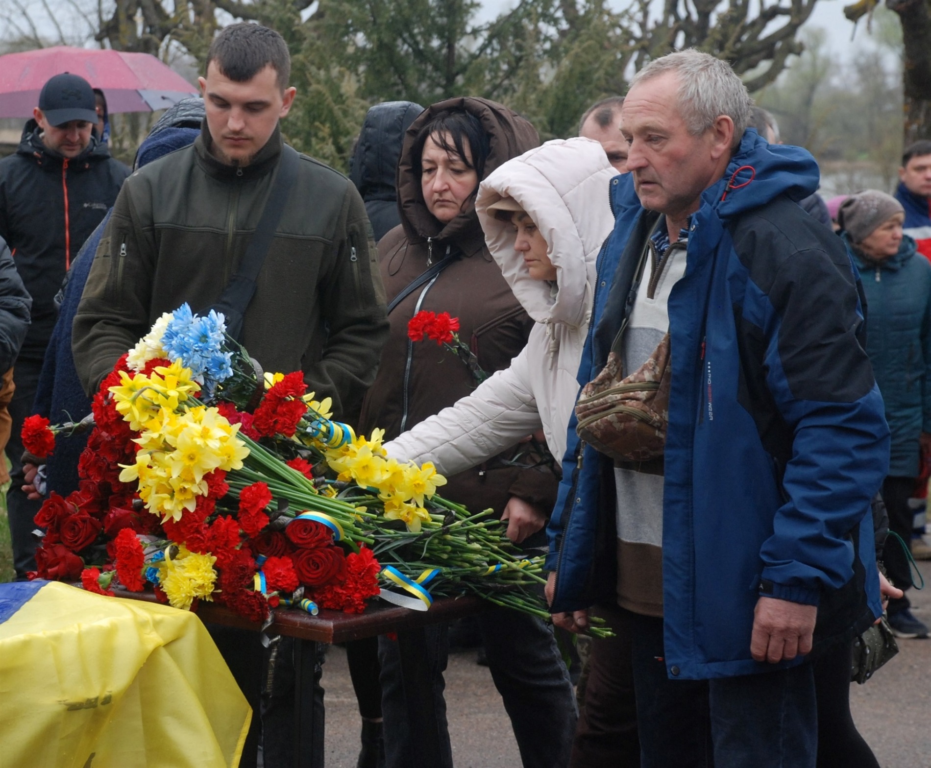 У селі Клишки поховали прикордонника, який загинув на Великдень на Сумщині