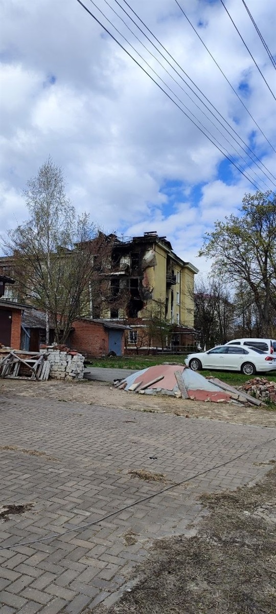 Нічний терор Шостки: масована атака ракетами та дронами забрала життя жінки та пошкодила лікарню