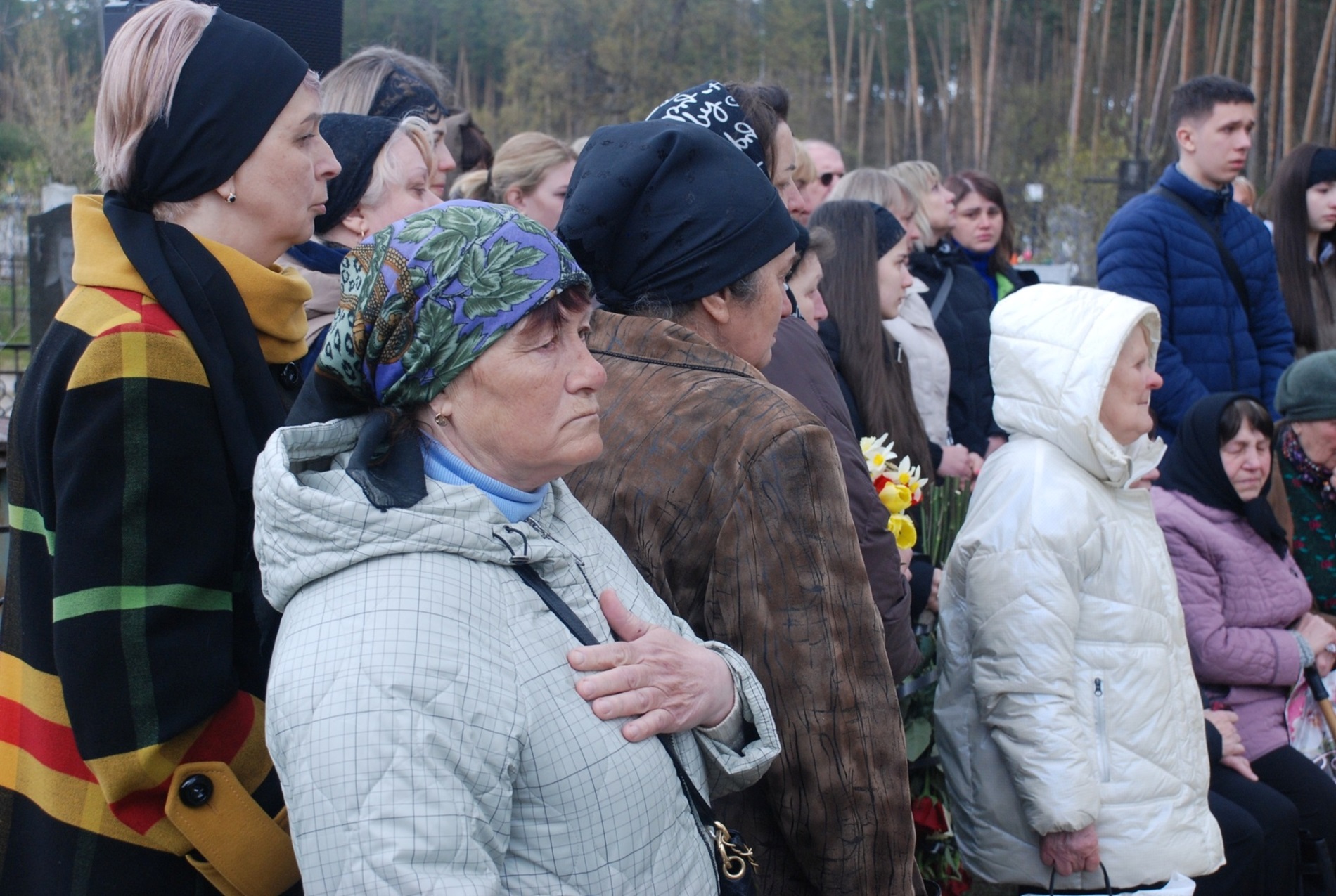 Після двох років невідомості: Шостка попрощалася з добровольцем з позивним 