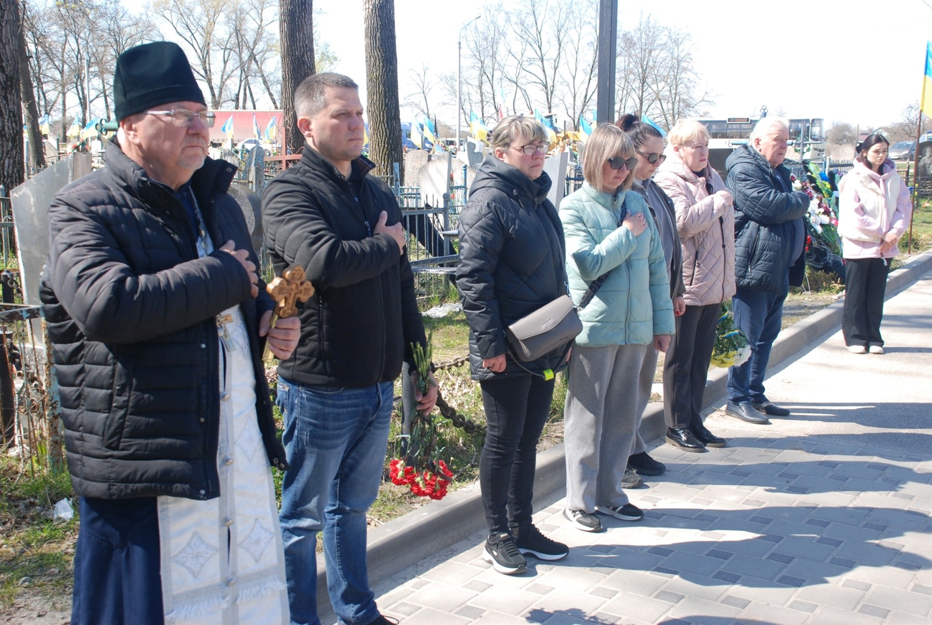 Повернувся «на щиті» після невідомості: Шостка попрощалася з кулеметником на позивний «Чарлі»