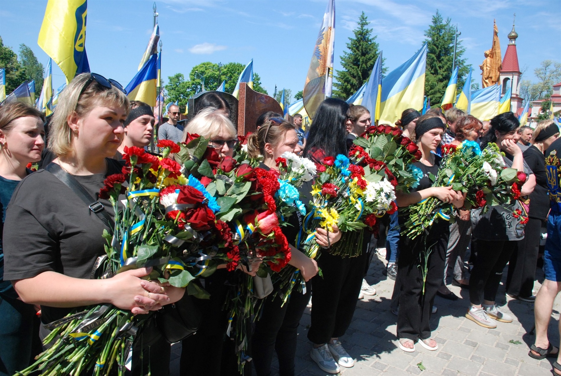 У День Героїв Шосткинщина попрощалася з двома нацгвардійцями, які разом загинули