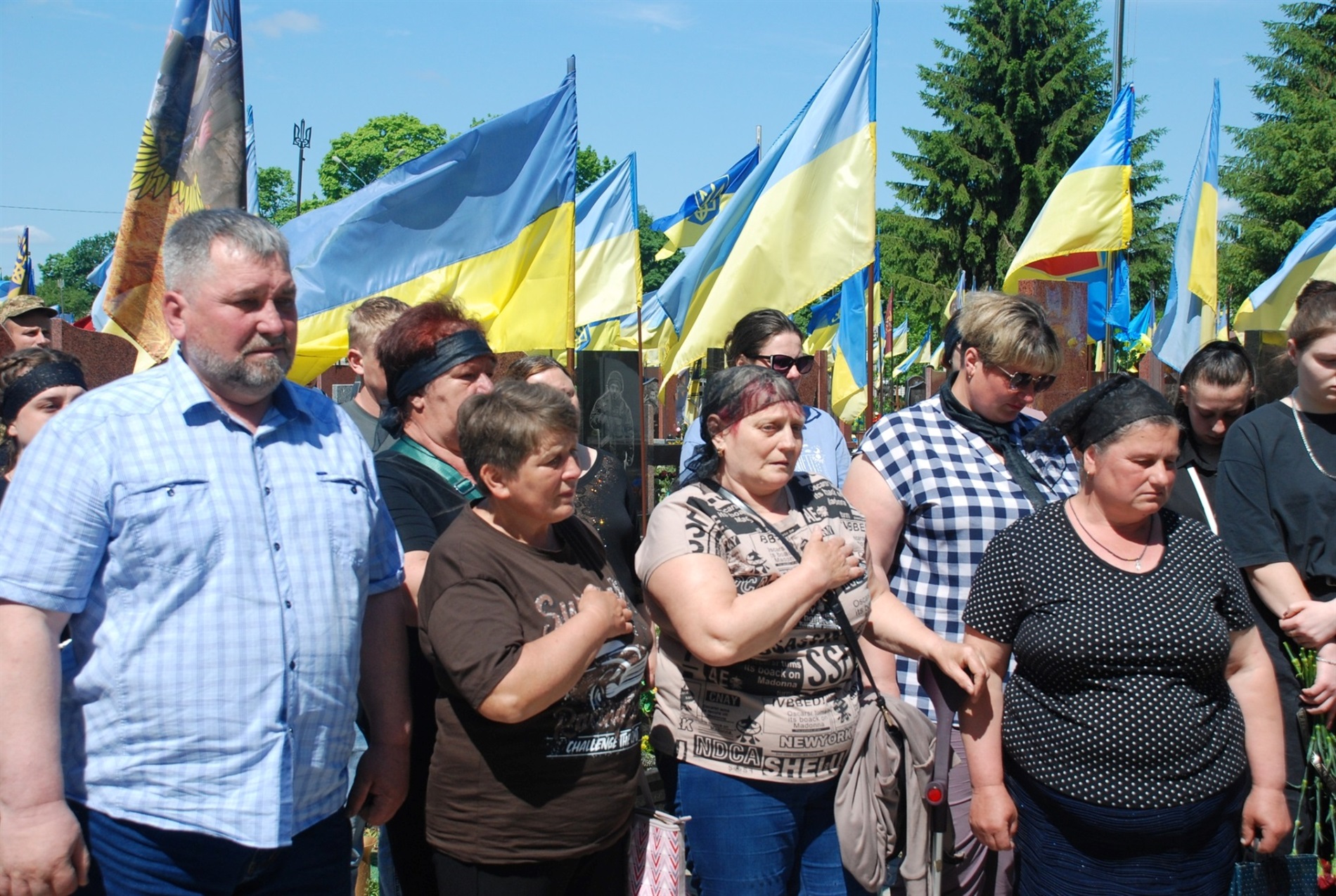 У День Героїв Шосткинщина попрощалася з двома нацгвардійцями, які разом загинули