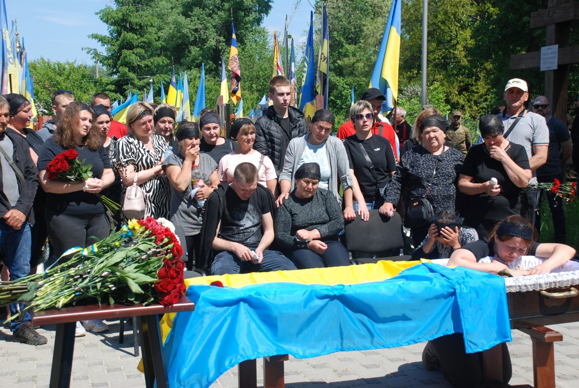 У День Героїв Шосткинщина попрощалася з двома нацгвардійцями, які разом загинули