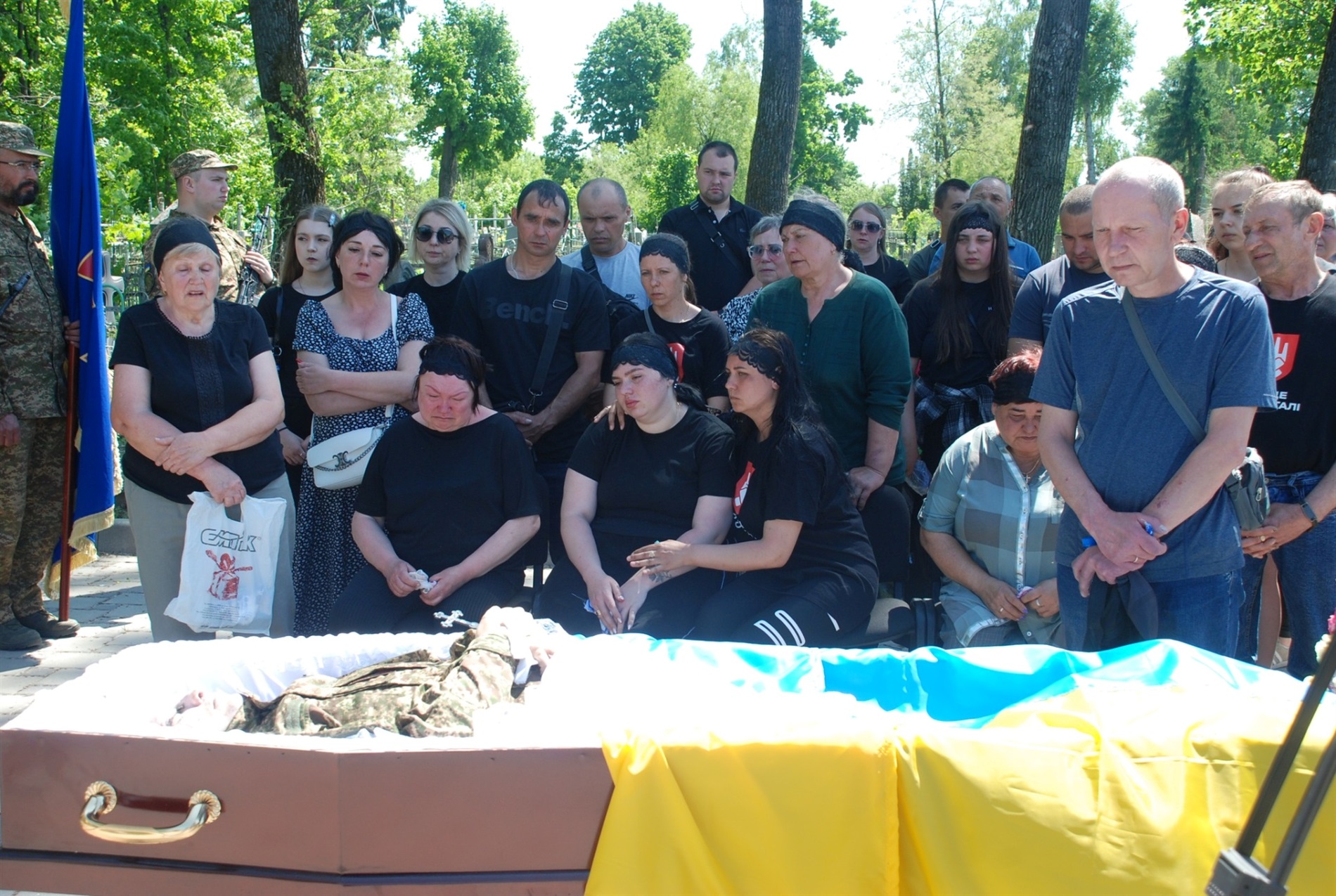 Їх поховали в один день на Алеї Слави: Шостка прощається з оборонцями рідного краю