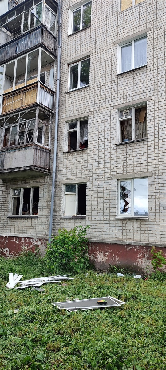 Удар по Шостці: знищено вокзал, понівечено будинки, а бізнес підраховує збитки (відео)