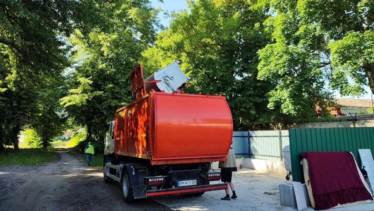 «Шостка-Зеленбуд» наводить лад у мікрорайоні Куйбишева та розширює мережу обслуговування з 1 липня