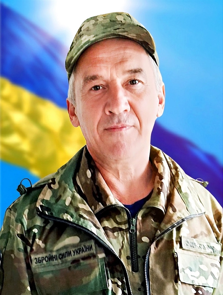 Повертався на фронт після двох поранень: у Шостці провели в останню путь біця Андрія Шерудилова