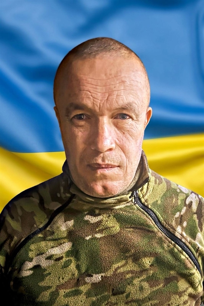 «Мої діти служать, і я піду»: у Шостці попрощалися із захисником Сергієм Авдасьовим