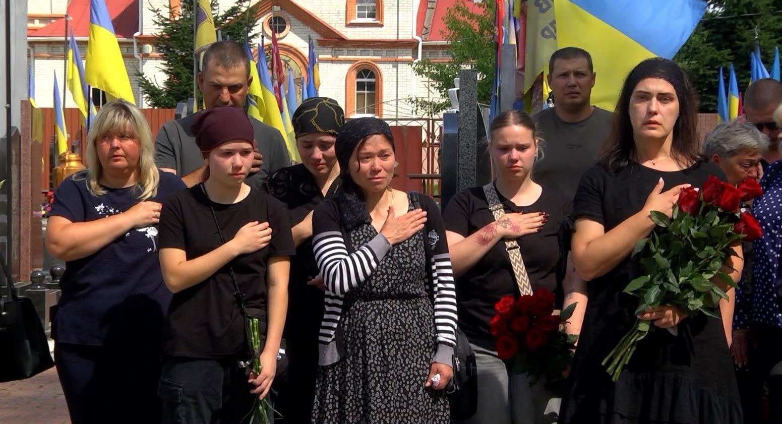 Повернувся на щиті після тривалого пошуку: Шостка попрощалася з 47-річним старшим лейтенантом