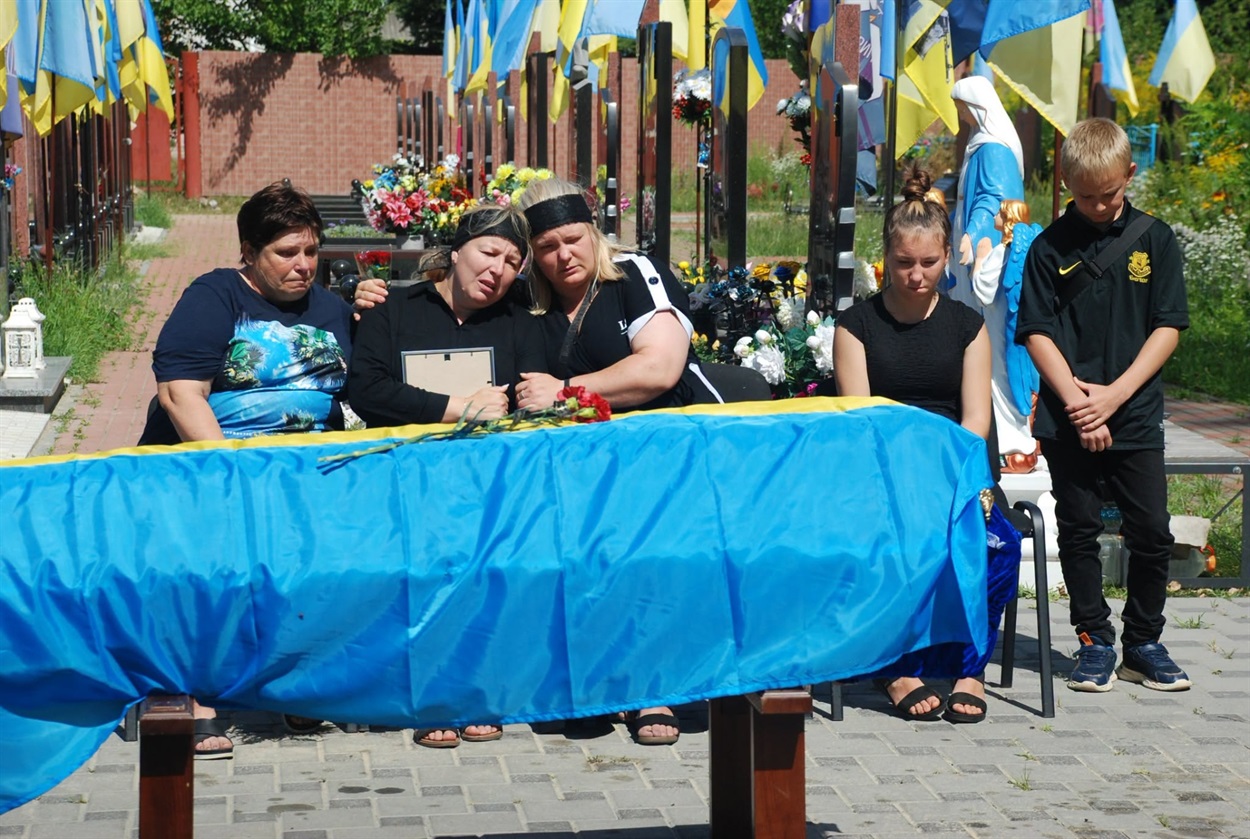 Не вийшов із бою за Україну: "на щиті до рідного дому повертається гранатометник Сергій Барановський